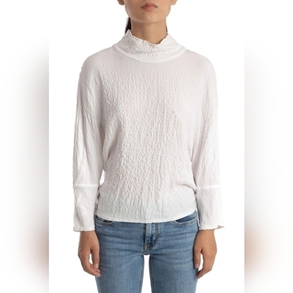 Zara Basic Cropped Textured Turtleneck Ivory Blouse